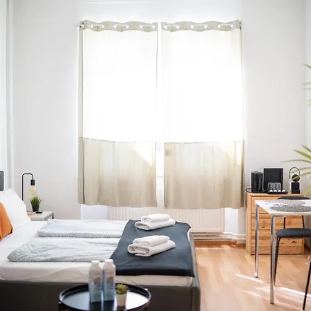 Modernes City-studio Universitaet Apartament *